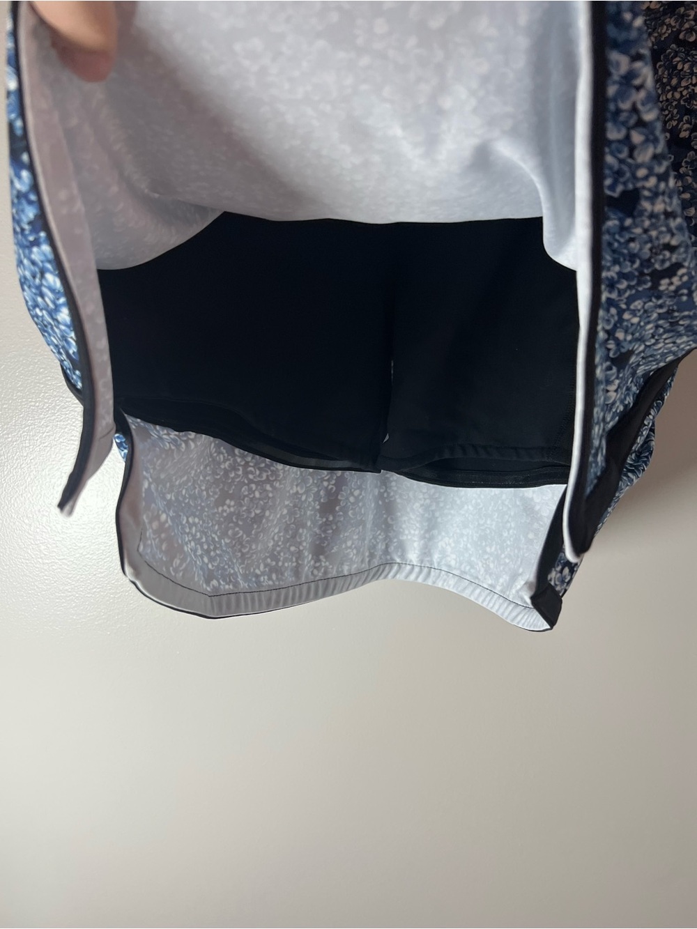 TuckerNuck Sport Blue Hydrangea Piped Golf Skort Preppy Activewear Tennis Sz XS - Picture 5 of 9